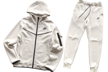 TECH FLEECE - WHITE CREAM